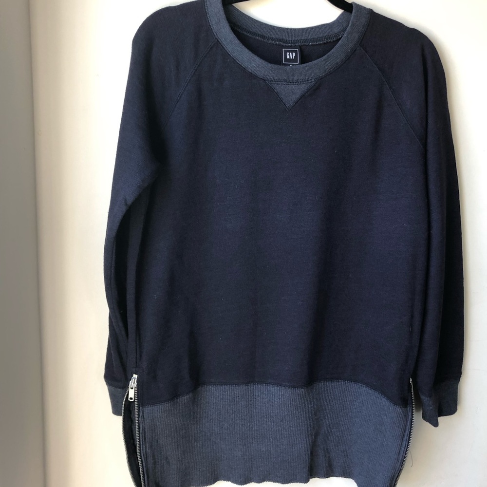 Great condition! Blue sweatshirt tunic